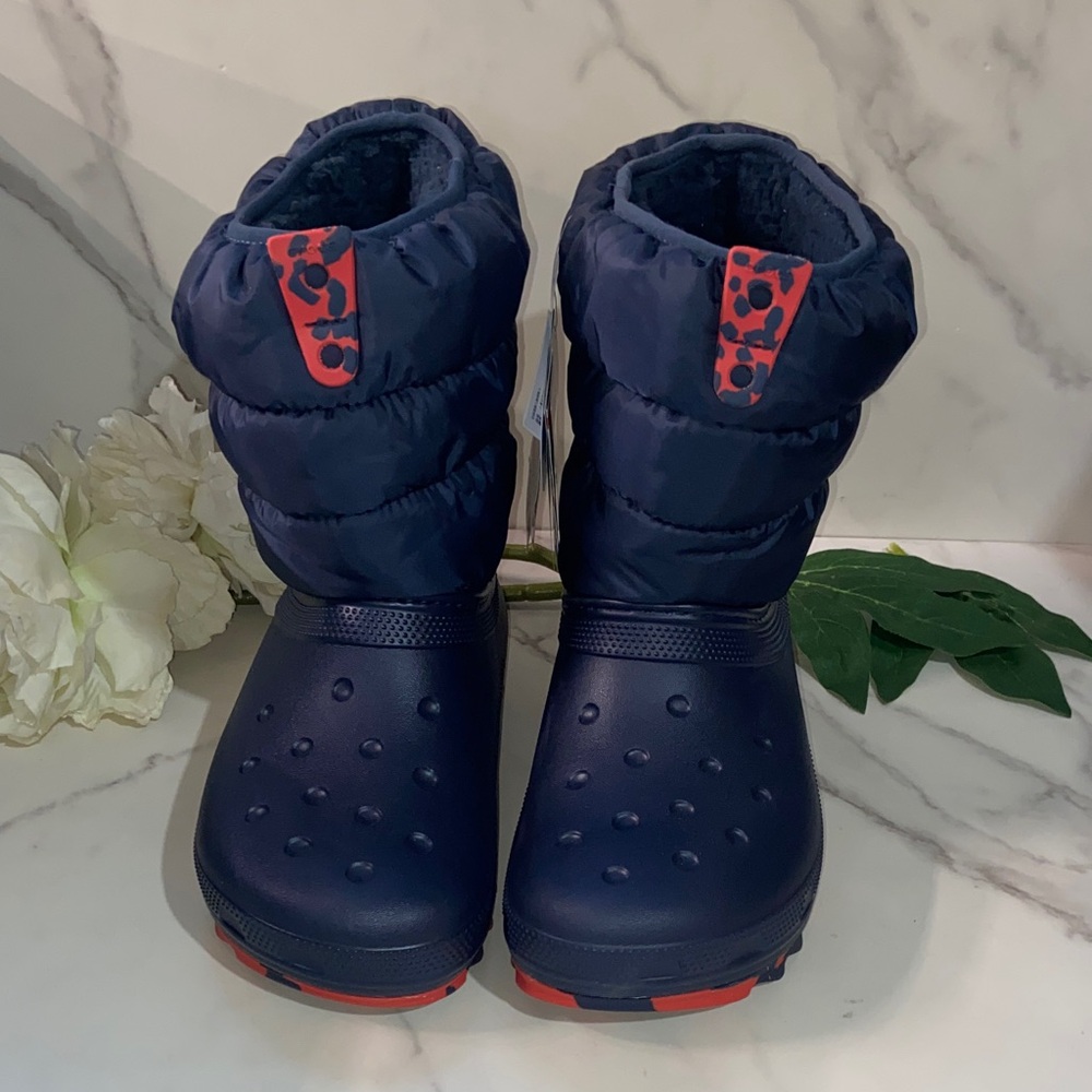 CROCS Classic Neo Puff Boots Kids Navy and Red Snow Boots two sizes available